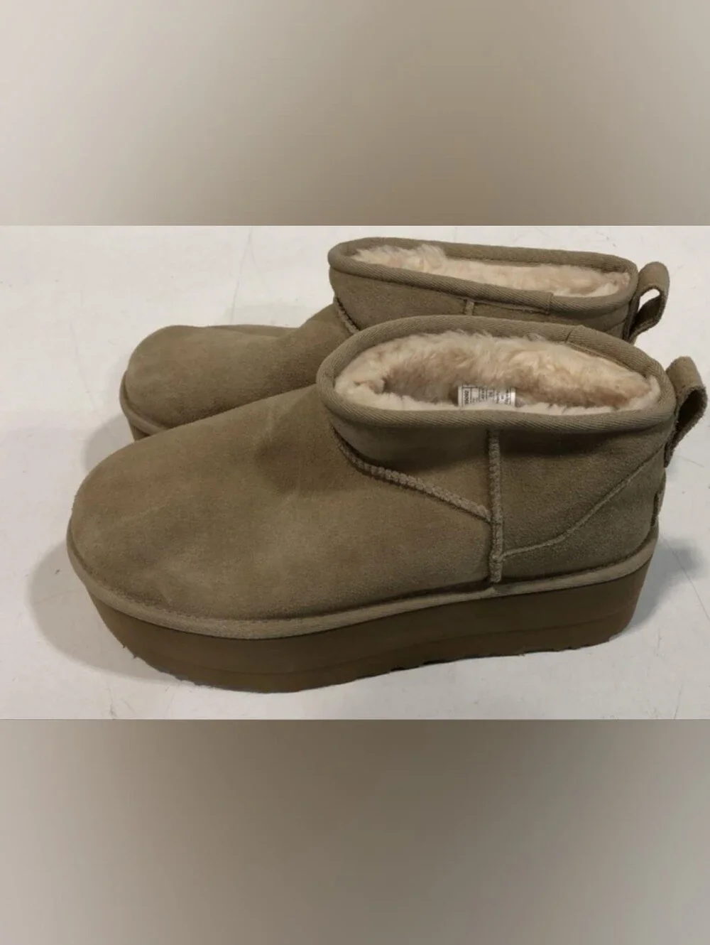 UGG Classic Ultra Mini Platform Sand Boots Size 9 Used Like New
